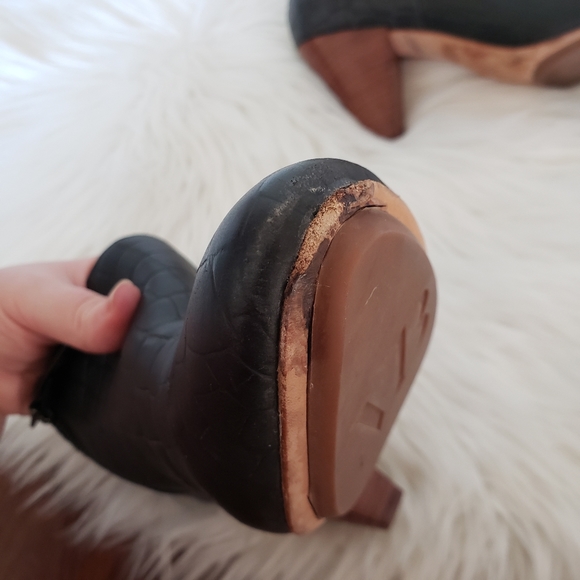 Matt Bernson Jagguar Black Leather Ankle Bootie - Size 9M - Picture 11 of 14